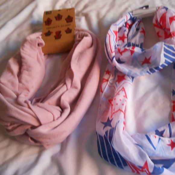 2 New Women's Infinity Scarves Studio 74 Mauve colored & red white blue Stars ๐ฉ - Picture 6 of 9